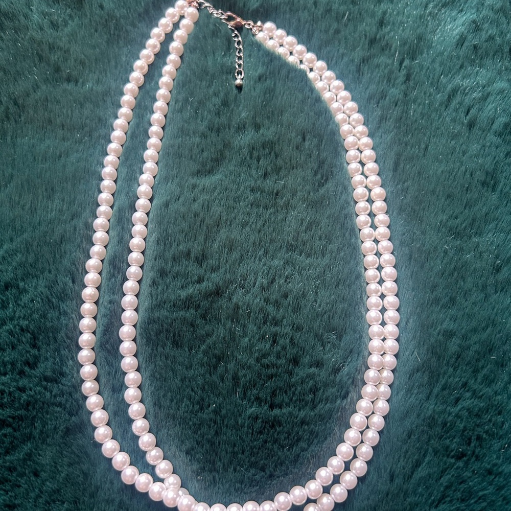 Elegant Pearl Necklace